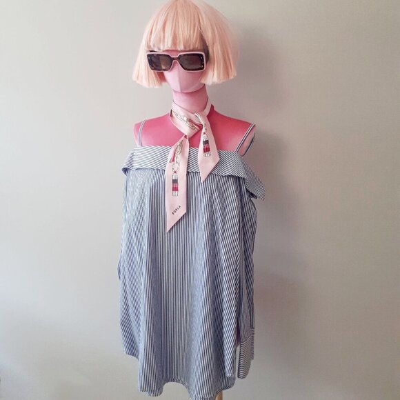 EUC Unknown brand white & blue stripe cotton blouse with statement neckline - Picture 2 of 8